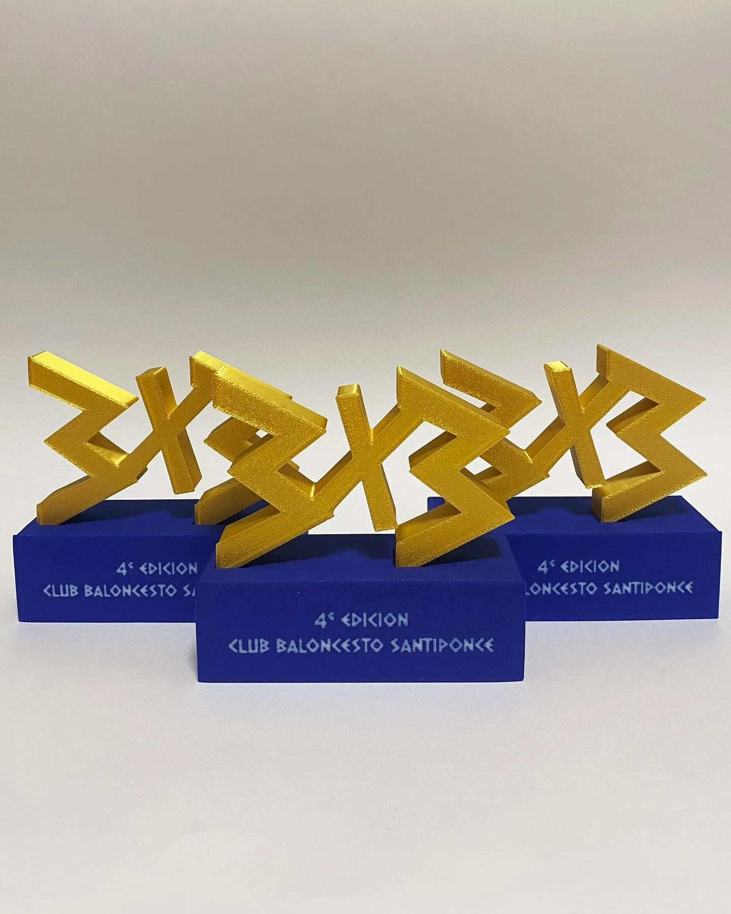 Trofeos podio 1 2 3 personalizados